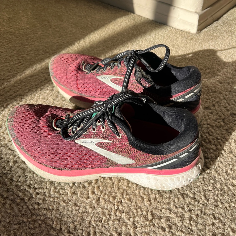 Brooks Women's Athletic Shoes in Pink and Black